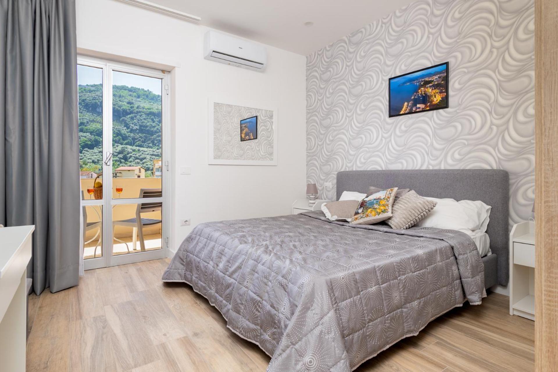 Nonno Angelo - 4 Bedrooms With Free Parking & Seaview Balcony Península Sorrentina Exterior foto